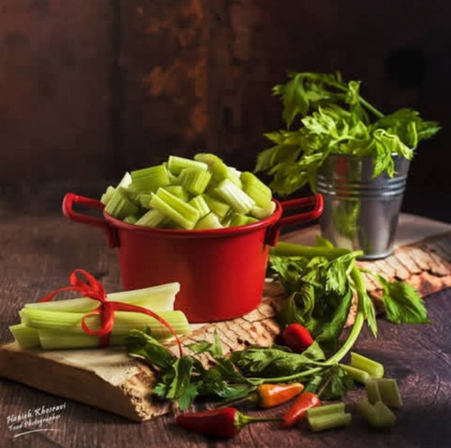 کرفس بسته نیم کیلویی